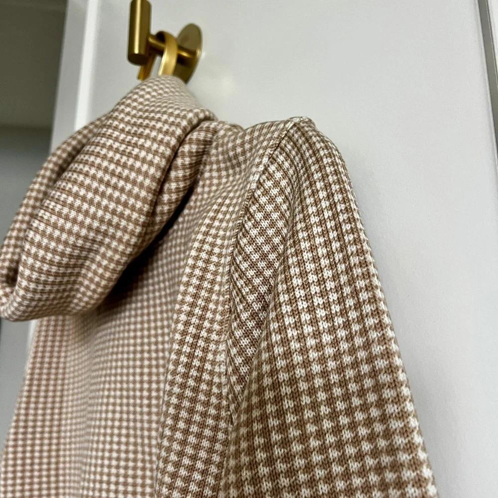 EUC J.Crew Houndstooth Funnel Neck Sweater Beige Cream Pullover Cozy Size S - Picture 7 of 14